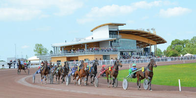 De fil en image  - Page 3 Hippodrome_image_400x200